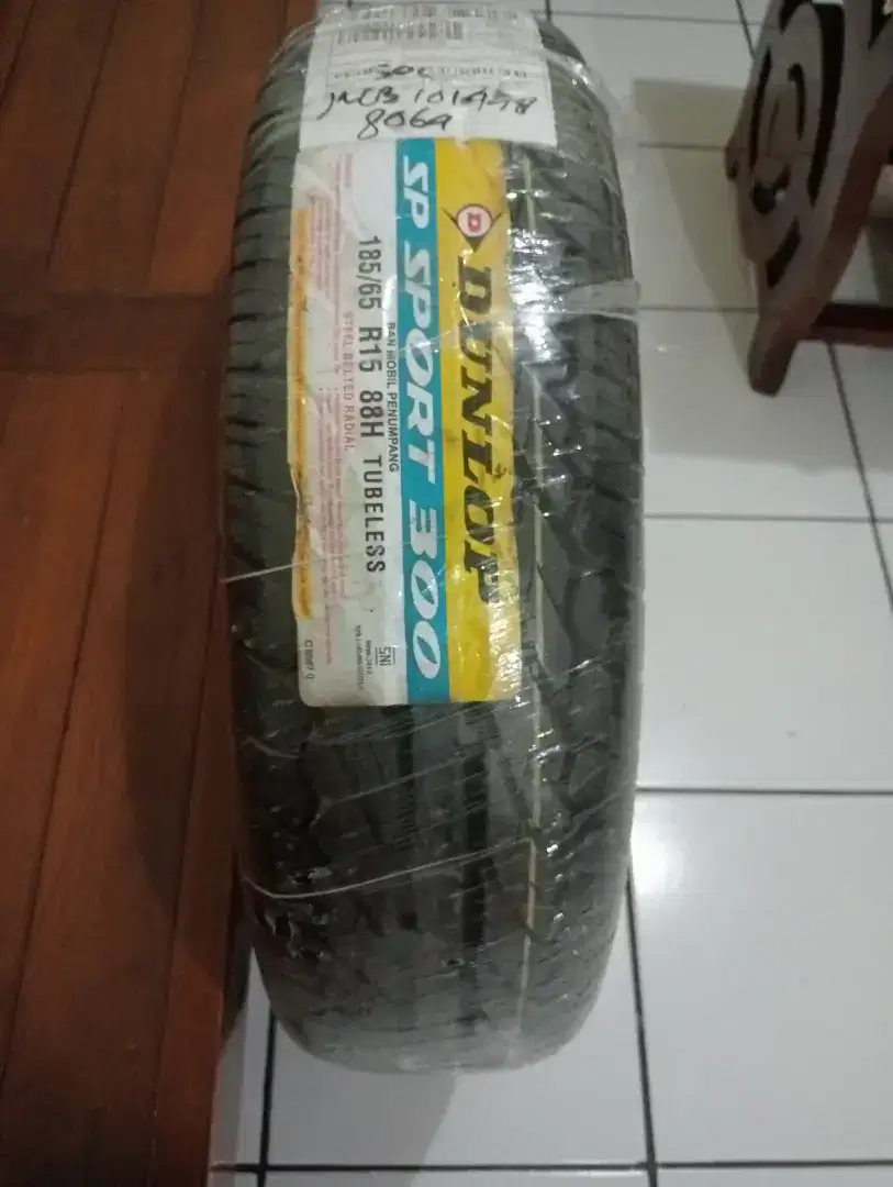 Jual ban baru Dunlop sp sport 300 185/65/15