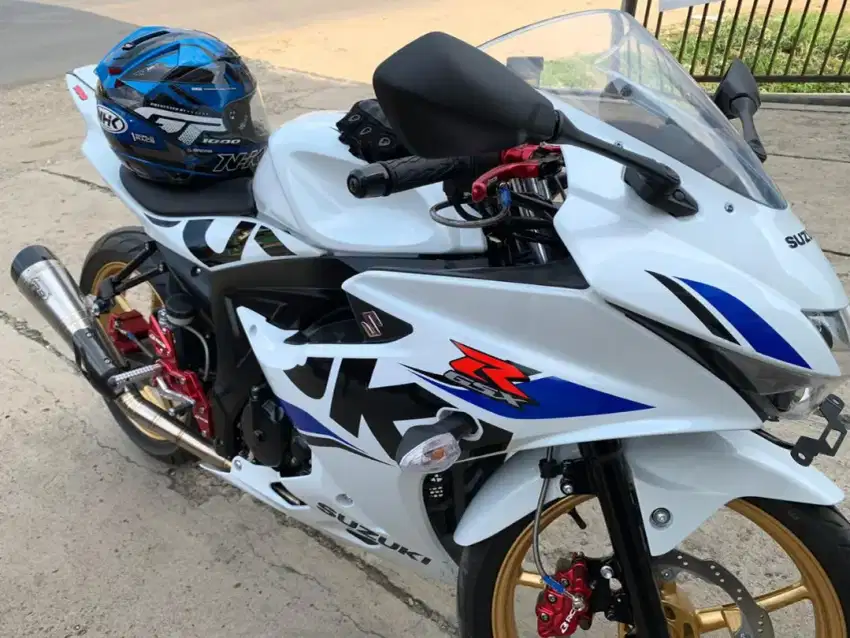 Suzuki gsx bekas tapi mulus