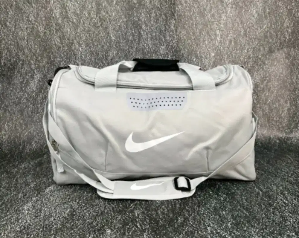 DUFFLE BAG/GYM  NIKE VAPOR IMPORT