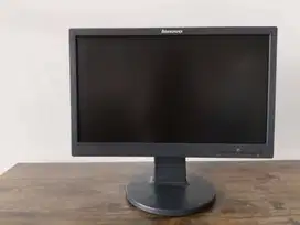 LCD MONITOR LENOVO 19INCH MURAHHH KONISI SECOND NORMAL