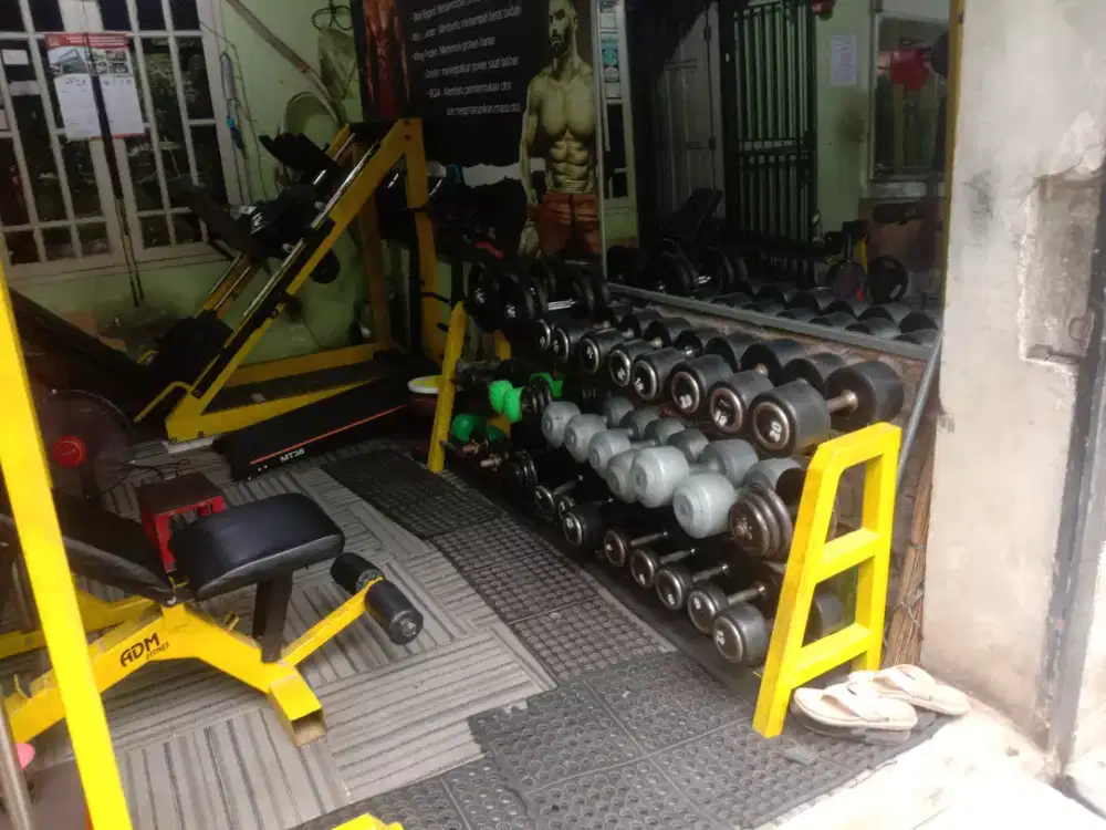 Alat gym komplit komersil siap usaha fitnes center