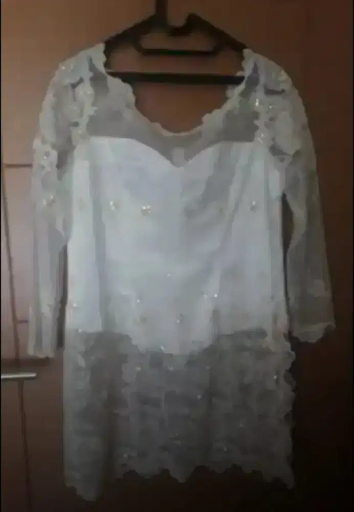 Kebaya tradisional wanita