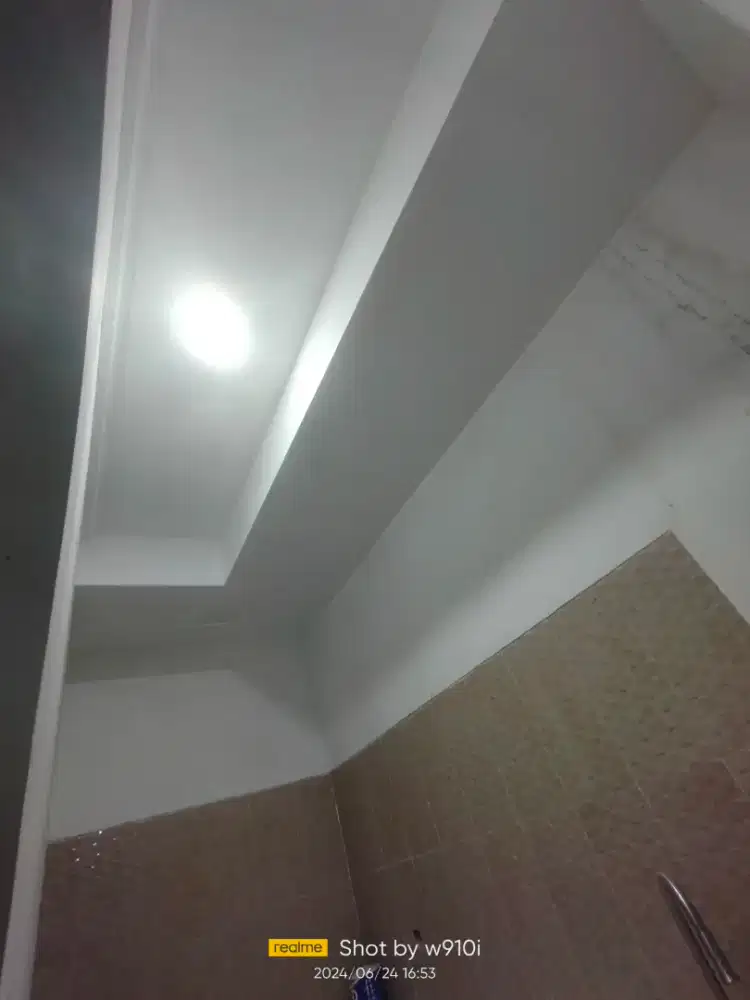 Kontruksi rangka atap dan plafon