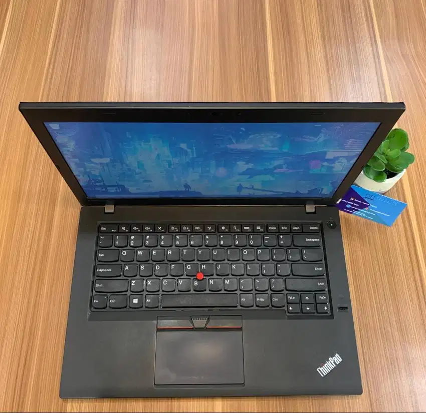 LENOVO THINKPAD T460 CORE I7 GEN 6 RAM 8GB SSD 256GB BEKAS SECOND