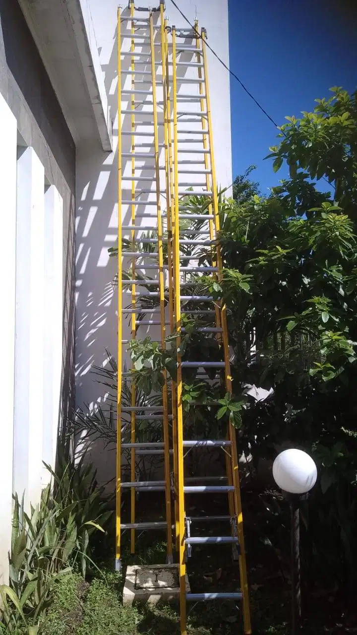 Tangga PLN 12 meter