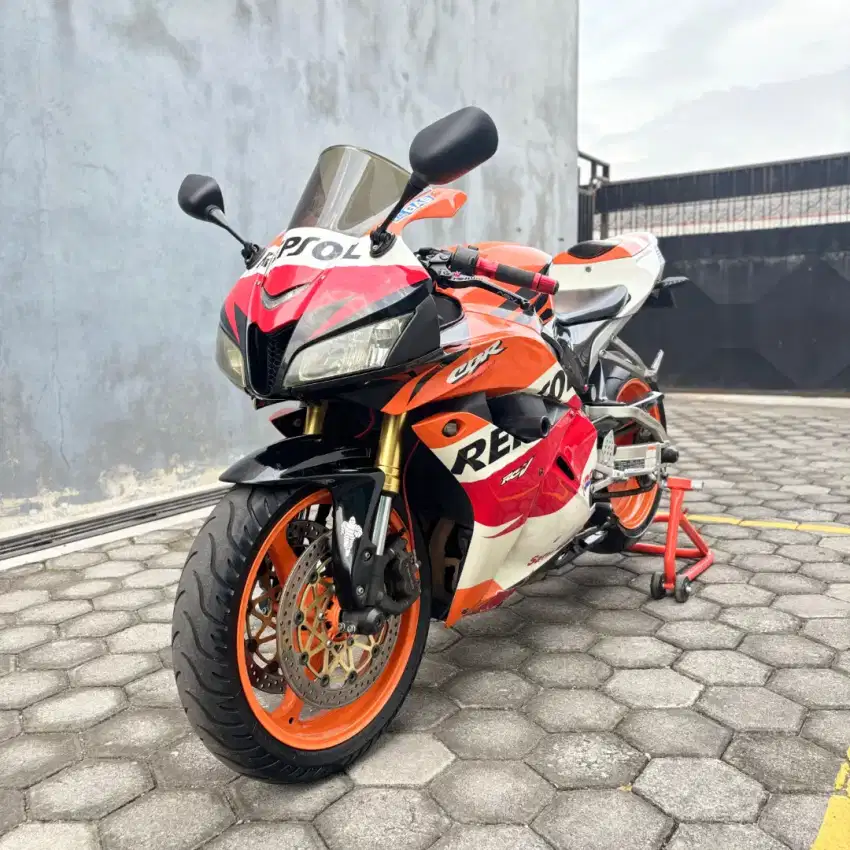 Honda CBR600RR repsol 2011, kondisi full cakep, mulus, siap pakai