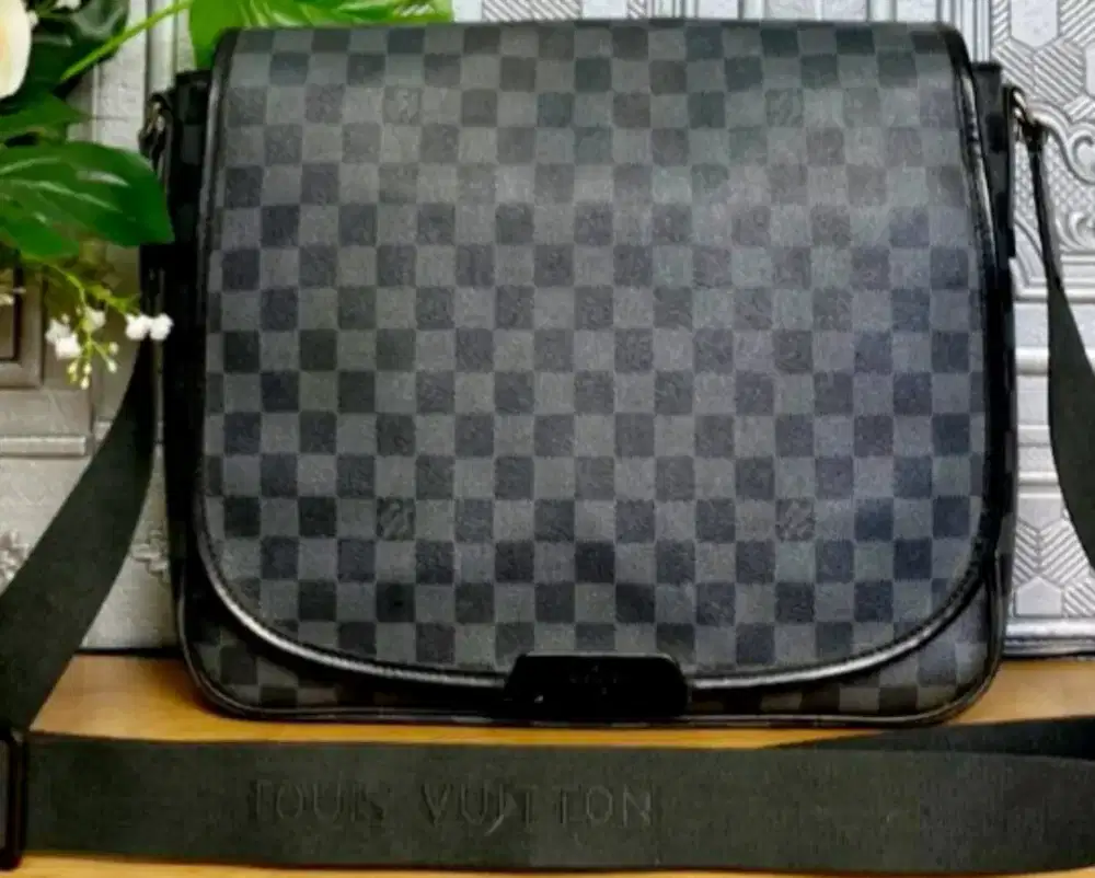 TAS MESSENGER PRIA LV