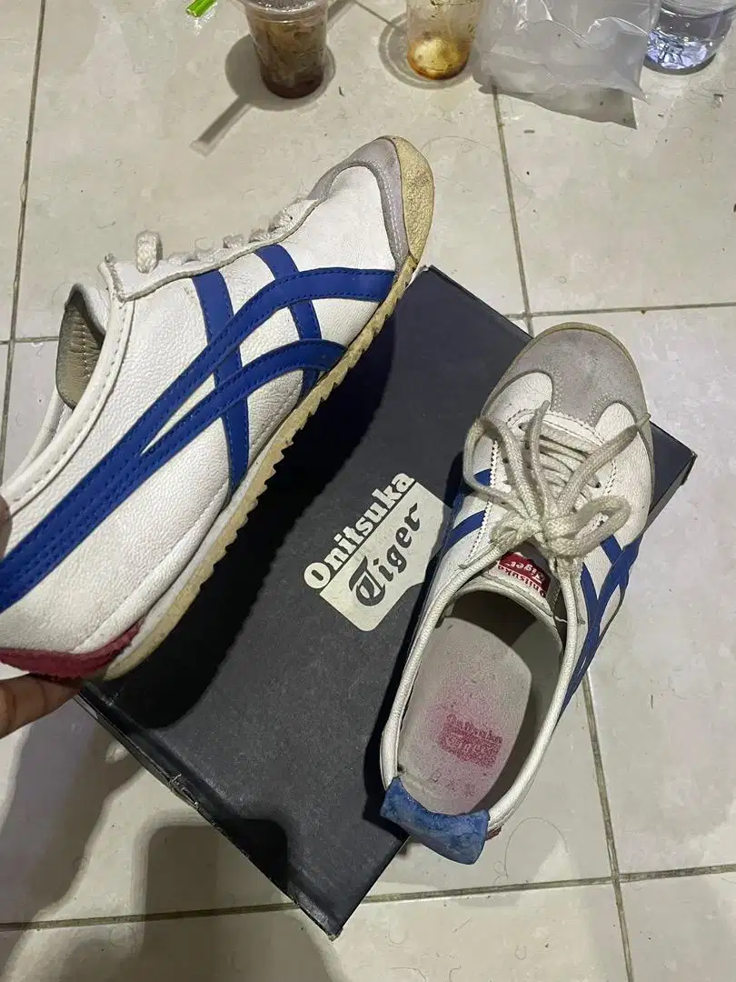onitsuka tiger size 42