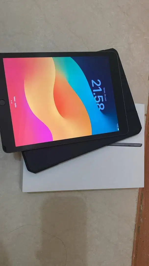 Ipad 9 ex. Ibox (64 gb, wifi only, warna grey) like new