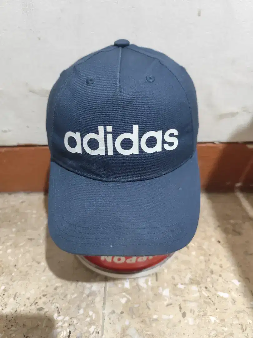 Topi Adidas original second bekas