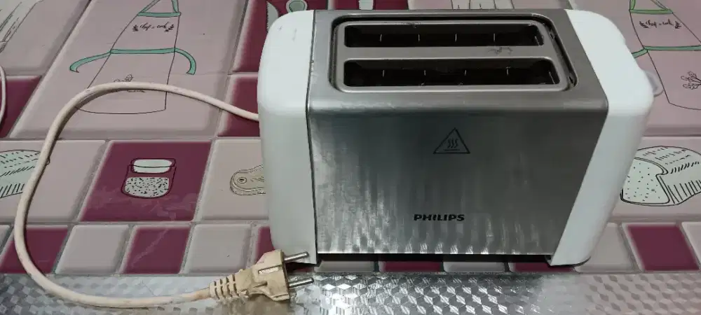 Pemanggang Roti/Bread Toaster PHILIPS HD4825