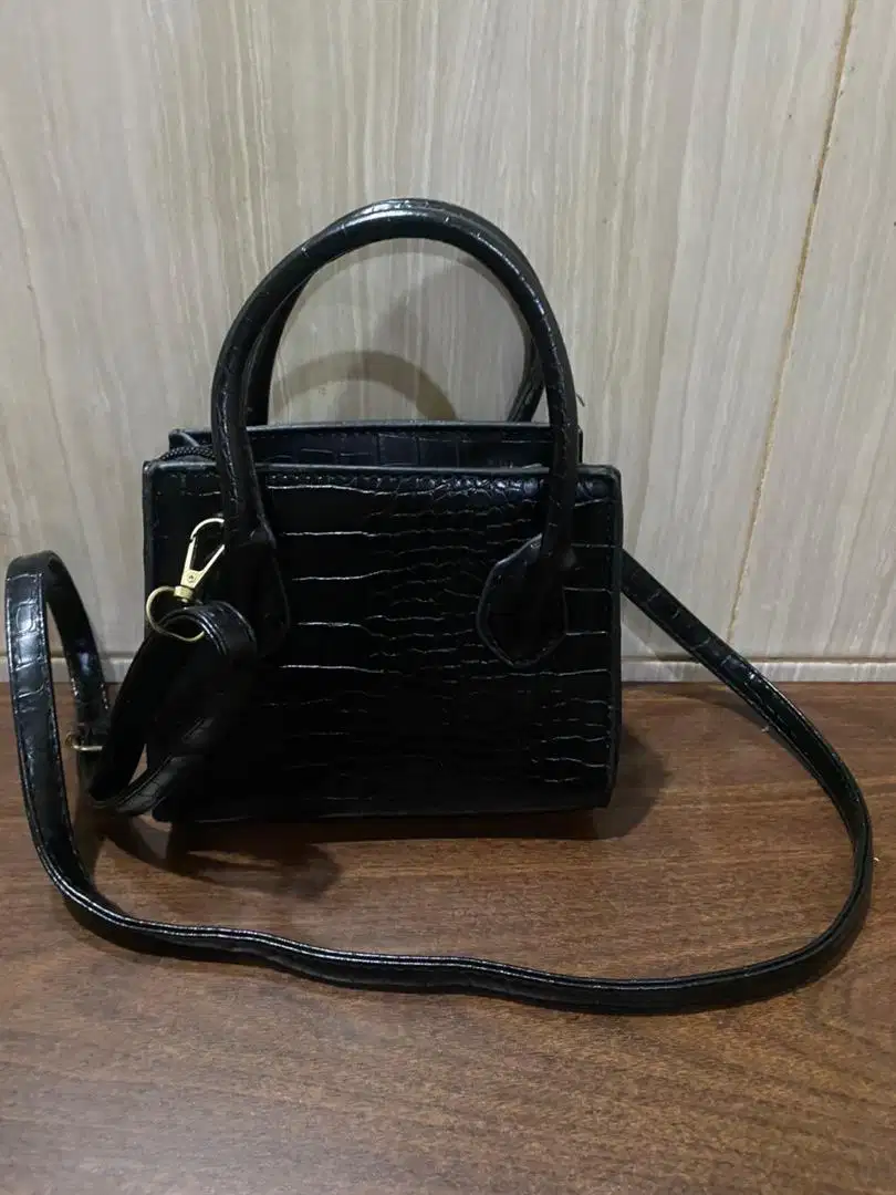 Tas slempang model croco mini