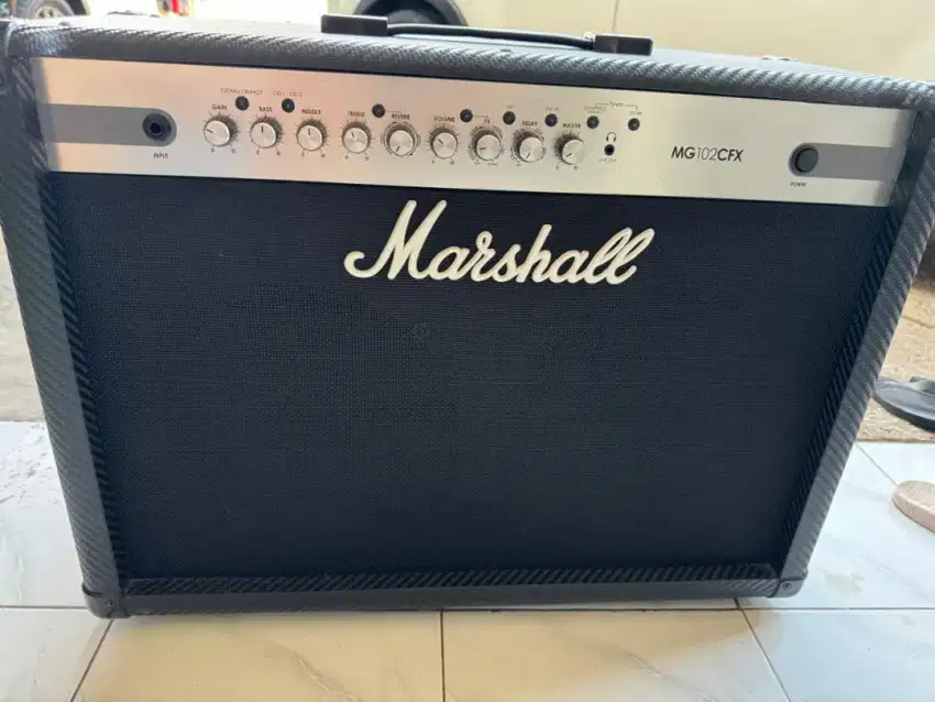 Ampli gitar Marshall MG102CFX roland laney yamaha fender