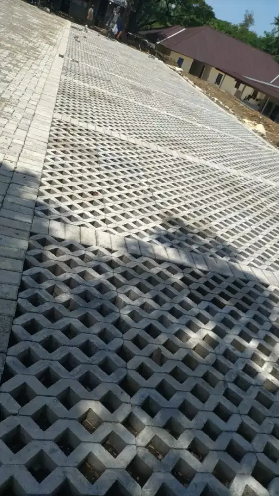 Paving Rumput 8 lubang & jasa pemasangan