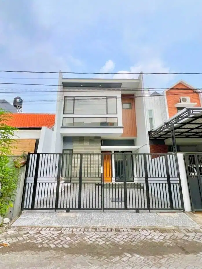 DijualRumah Baru 2 lantai Klampis Semolo Tengah dekat Hokky Supermaket