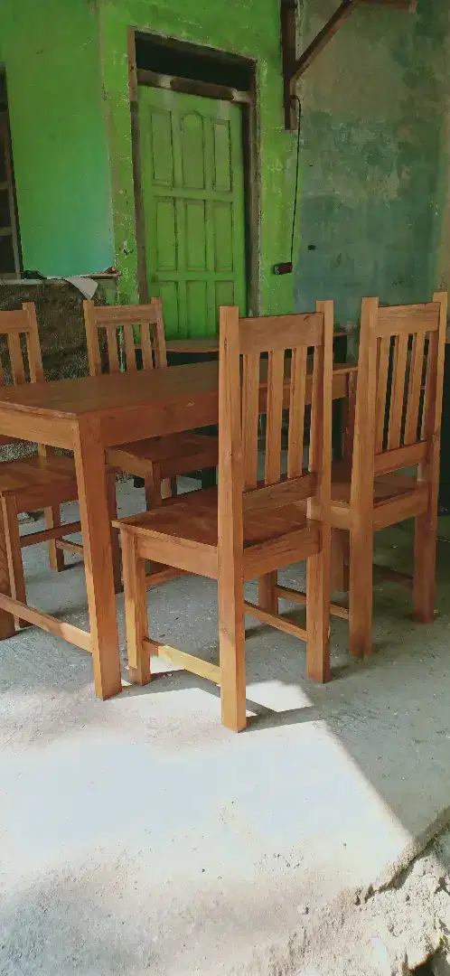 Set meja makan jati