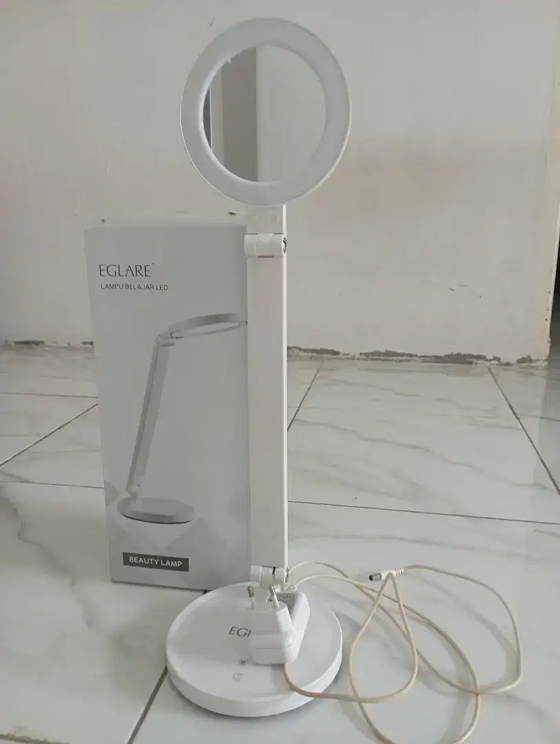 Lampu LED Merk Eglare