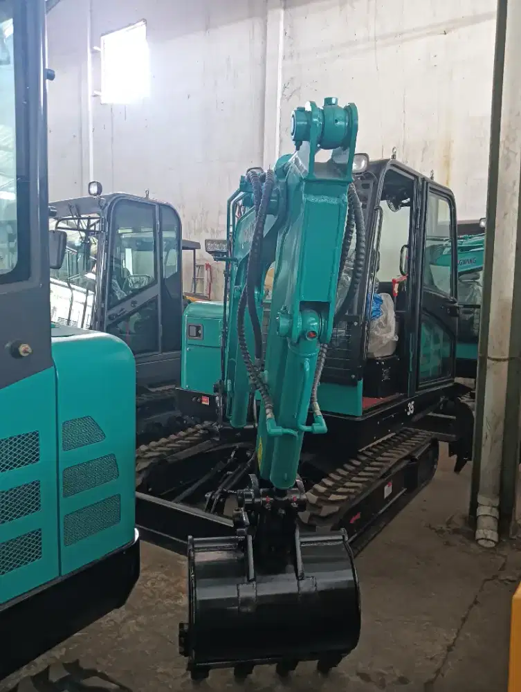 Excavator HW.35 di 3,5 ton