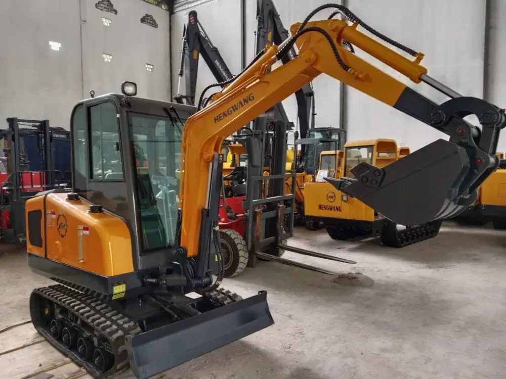 Excavator Mini 2.5 Ton ( HW-25 )
