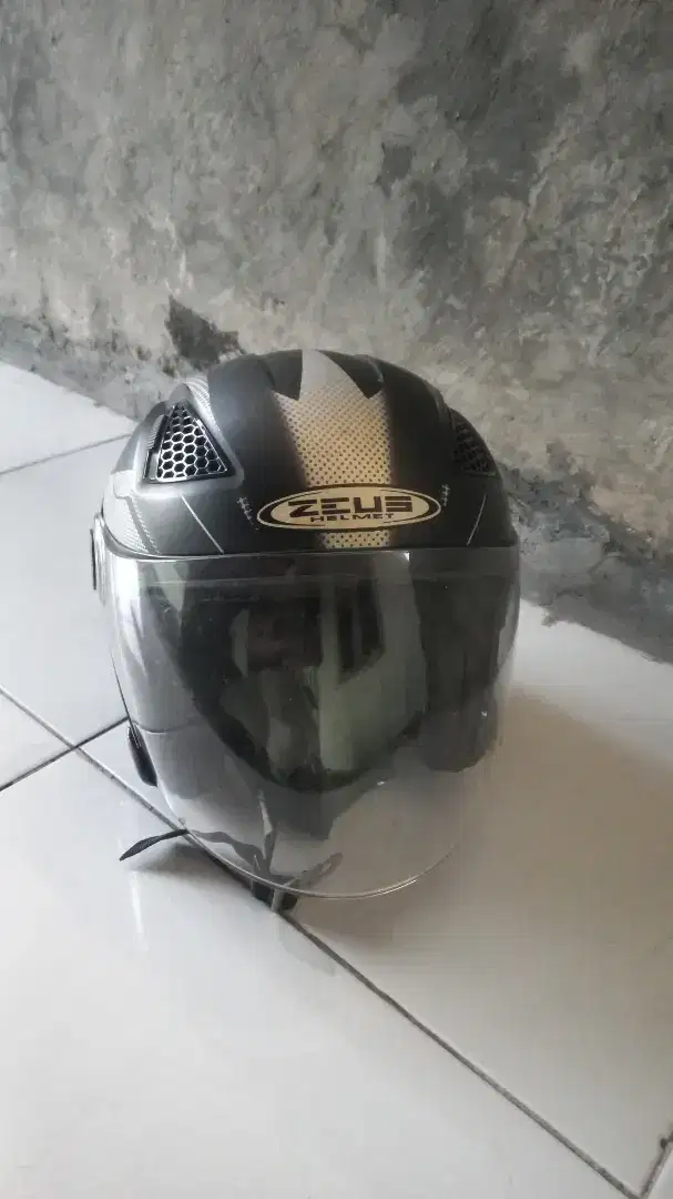 HELM ZEUS UKURAN XL