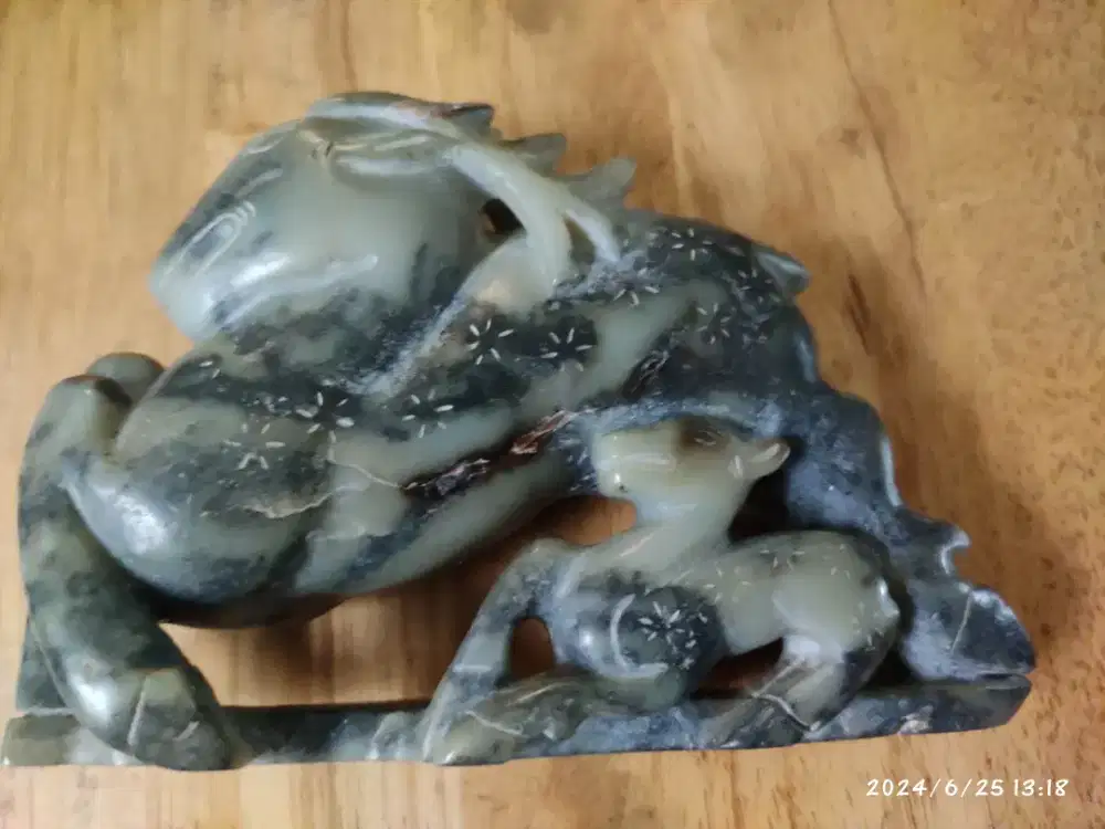 Patung Rusa Batu Giok