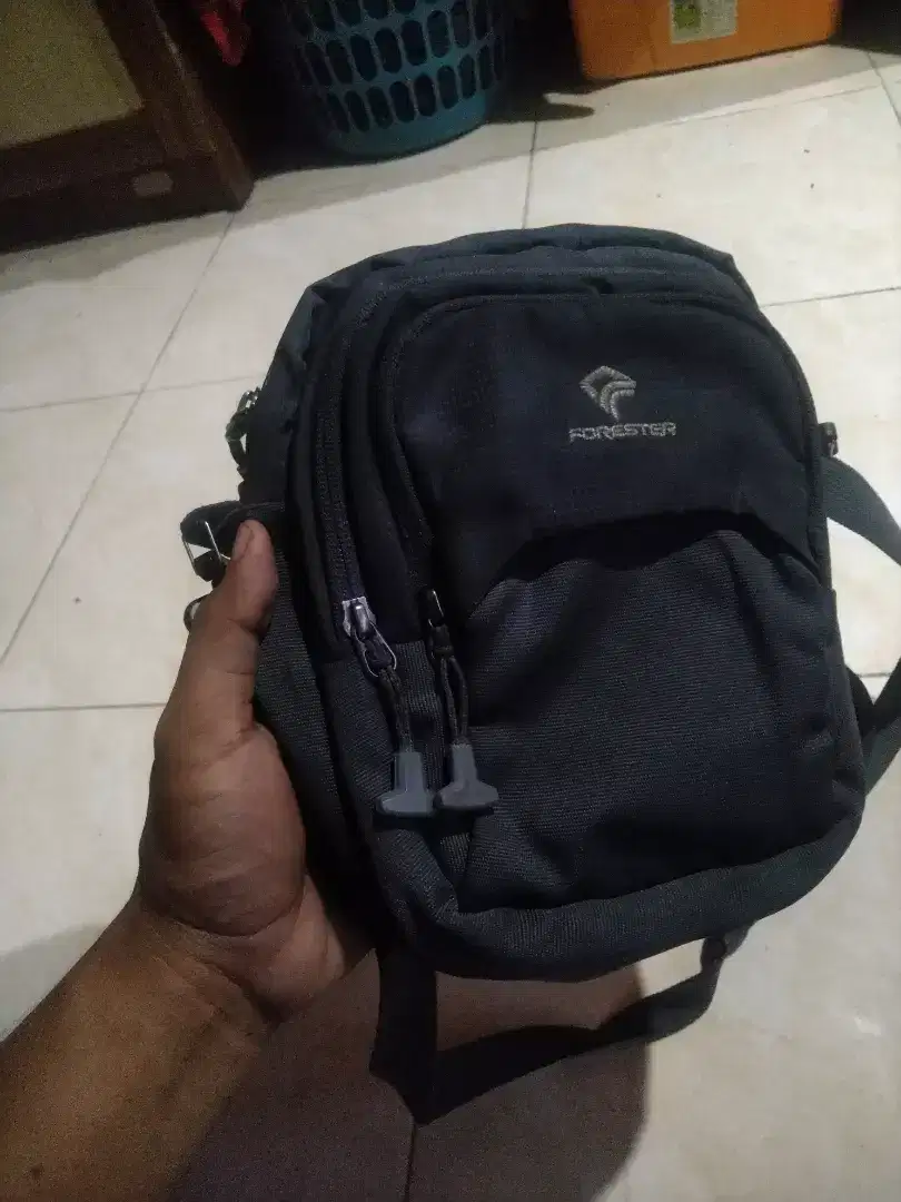 Dijual tas selempang original forester baru pakai 1 bln beli 180