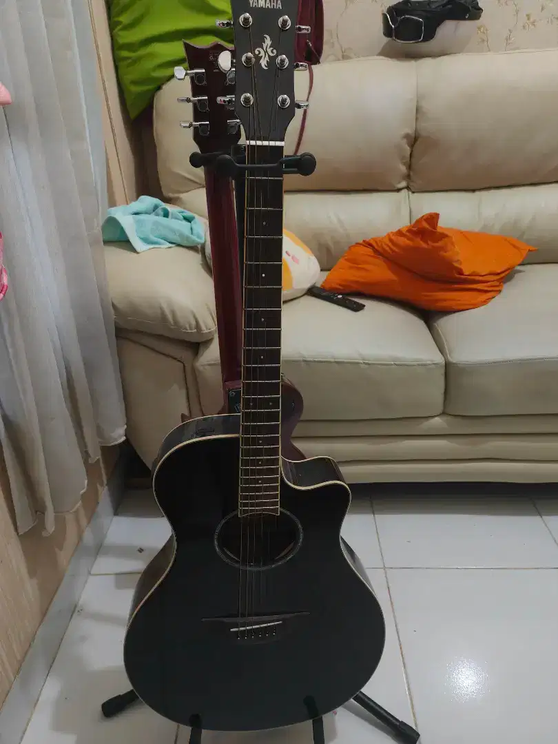 Yamaha APX600 Ori