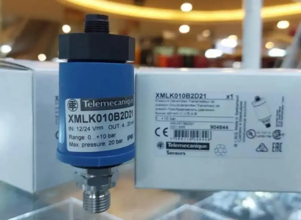 Pressure sensor  XMLK010B2D21 + Cable
