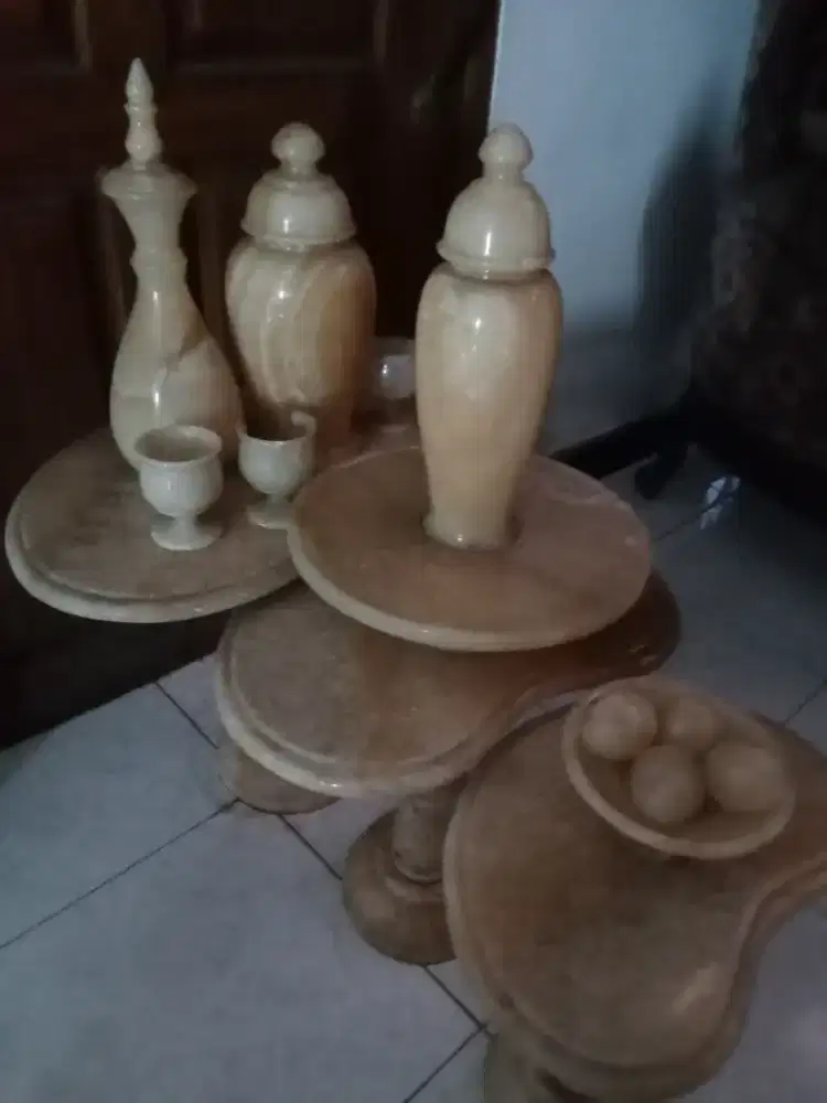 Batu keramik onyx 4 susun ada hiasanya batu onyx jg dari tulung agung