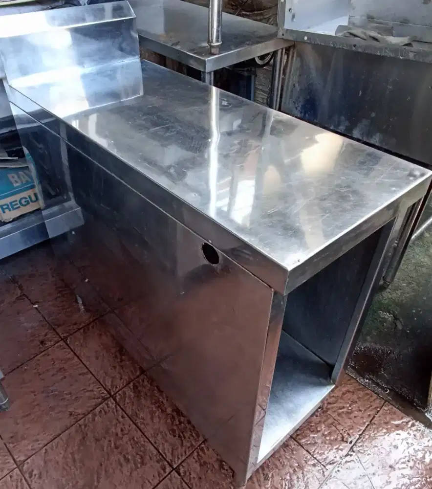Meja stainless cantik