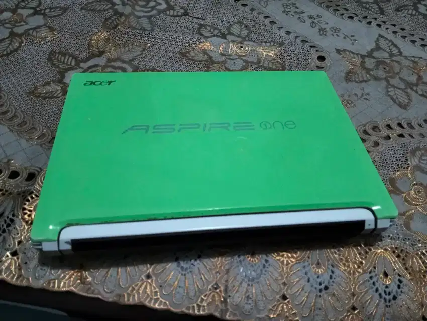 Jual notebook Acer apa adanya ram DDR3 2 GB hardis 320