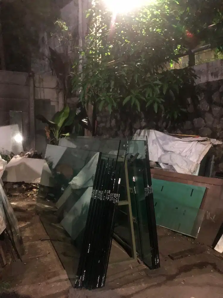 Jual Kaca Tempered Bekas