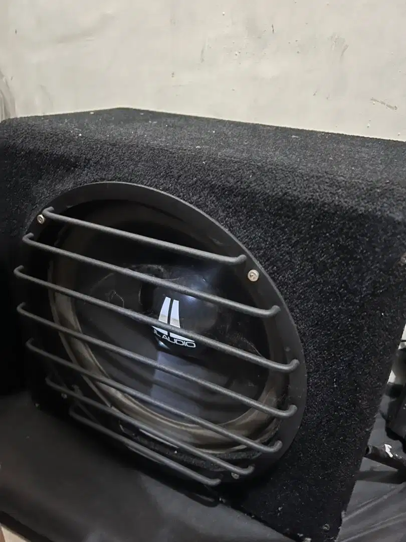 Subwoofer jl audio 12 inch malang