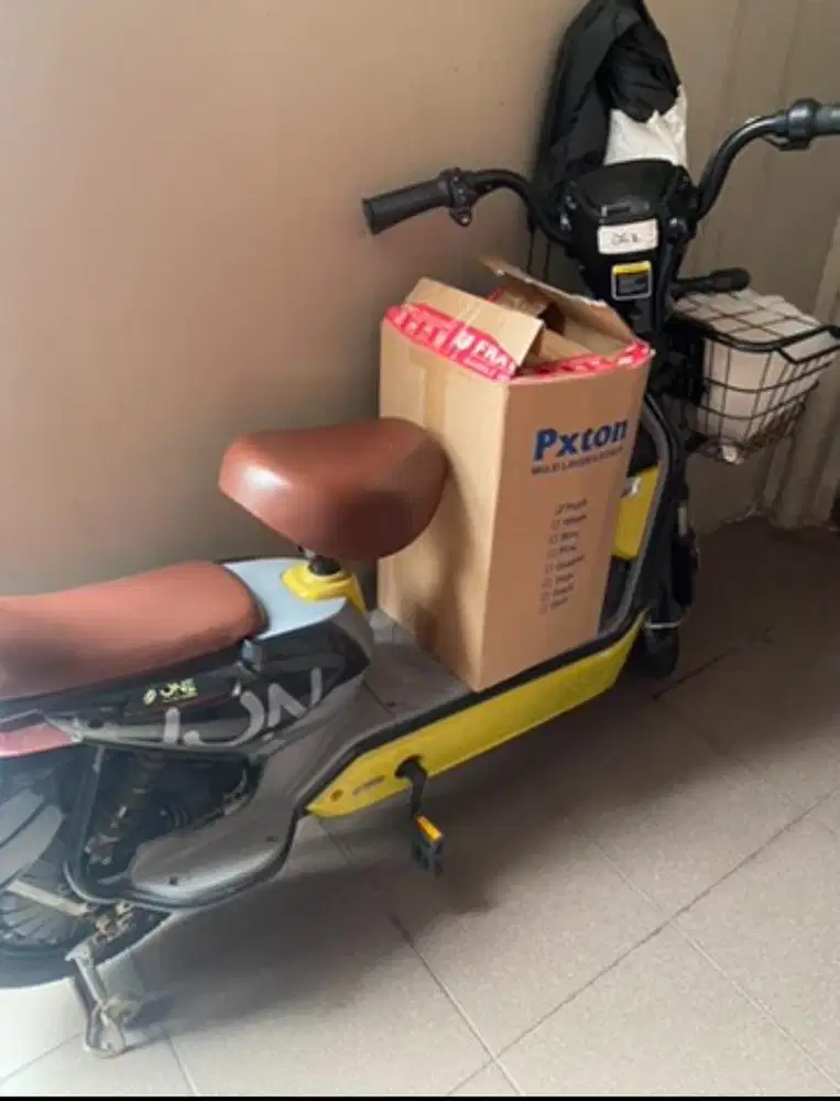 sepeda listrik lengkap dengan charger