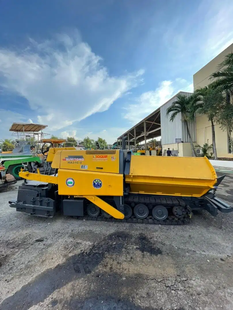 Dijual !  Asphalt Finisher Sumitomo HA31C-2. Ex Japan !