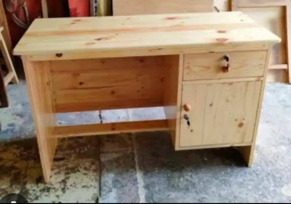 Meja Kantor 110x50x75 (Bisa Custom)