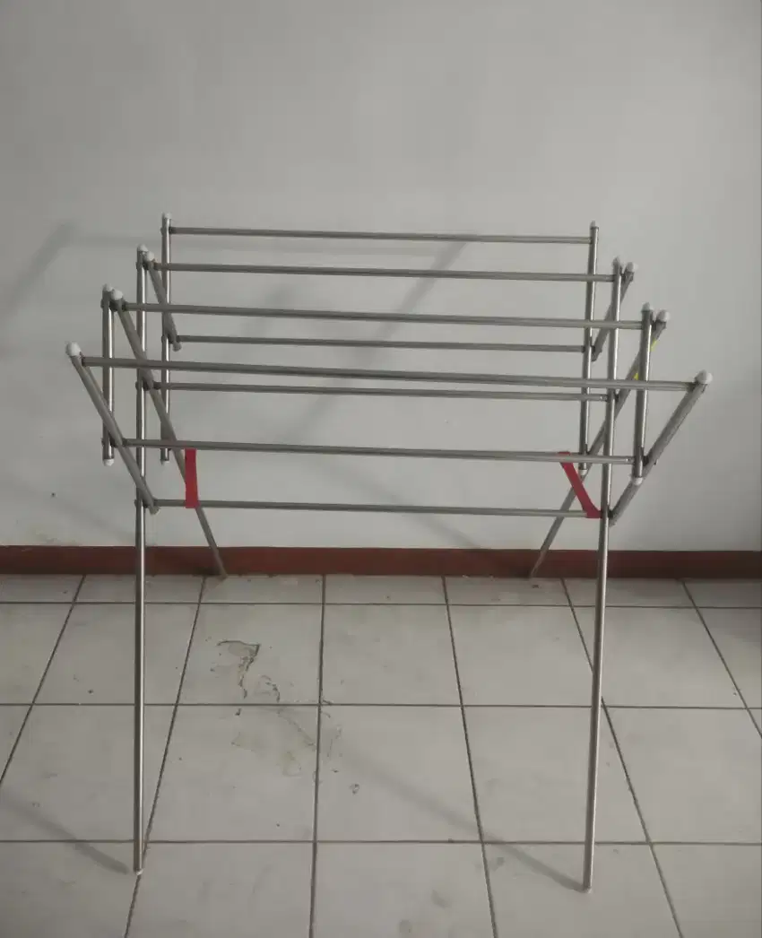 Jemuran baju / hanger Handuk stainless minimalis lipat