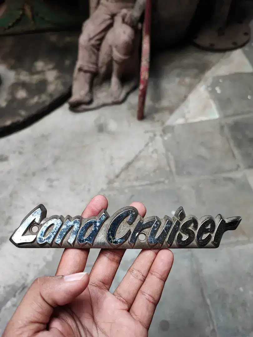 Emblem Lawasan Original Copotan Toyota Land Cruiser