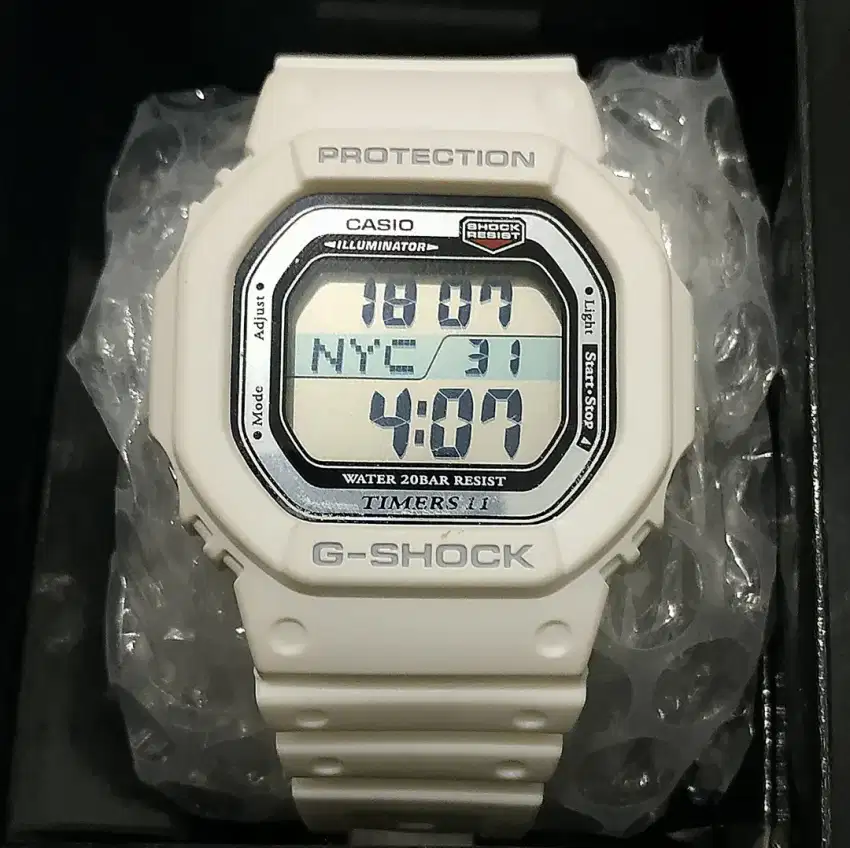 Jam Tangan Casio G-Shock DW-56RBT White