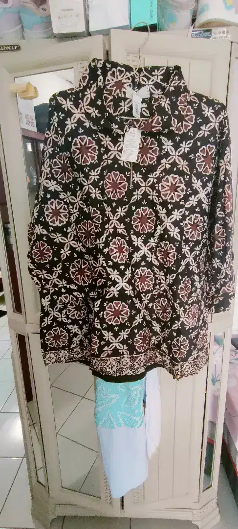 Atasan batik wanita