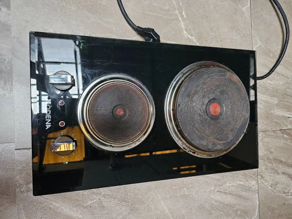 Kompor listrik Modena 2 tungku (bukan induksi)