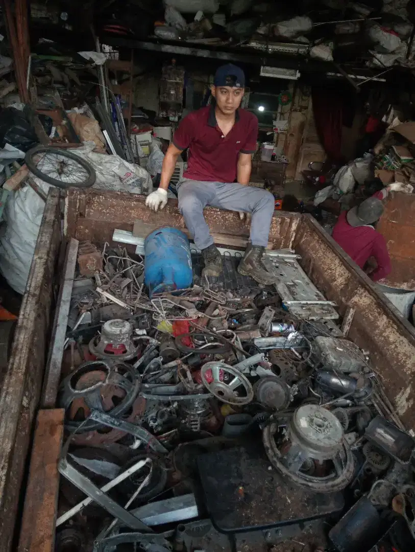 Menerima barang bekas rongsokan tembaga Kuningan AC almumiom buku DLL