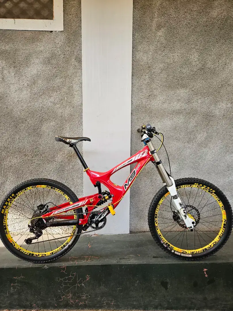 DIJUAL Fullbike DH INTENSE M9 red
