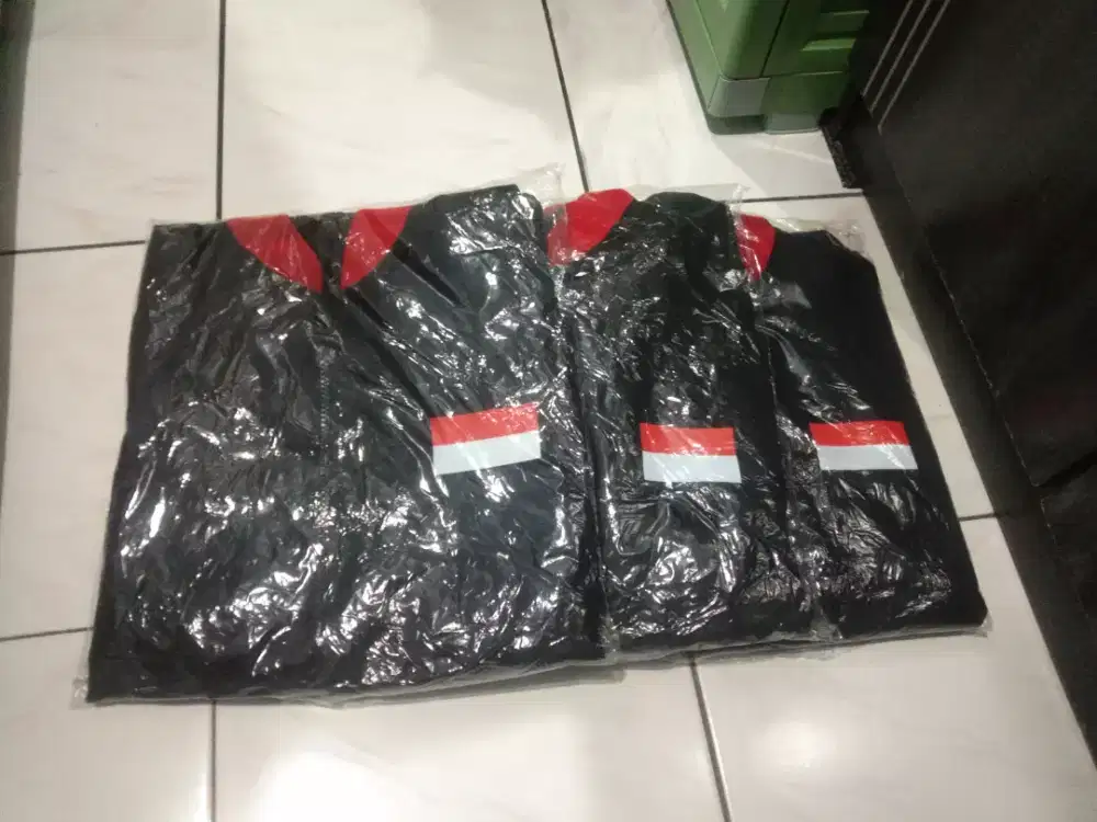 Jaket hitam indo baru sesuai fto