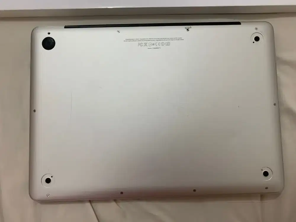 Macbook Pro MD101, mulus lengkap dus buku