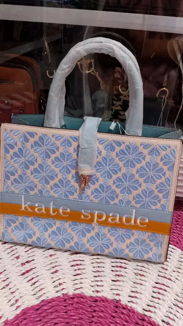 Tas import wanita
