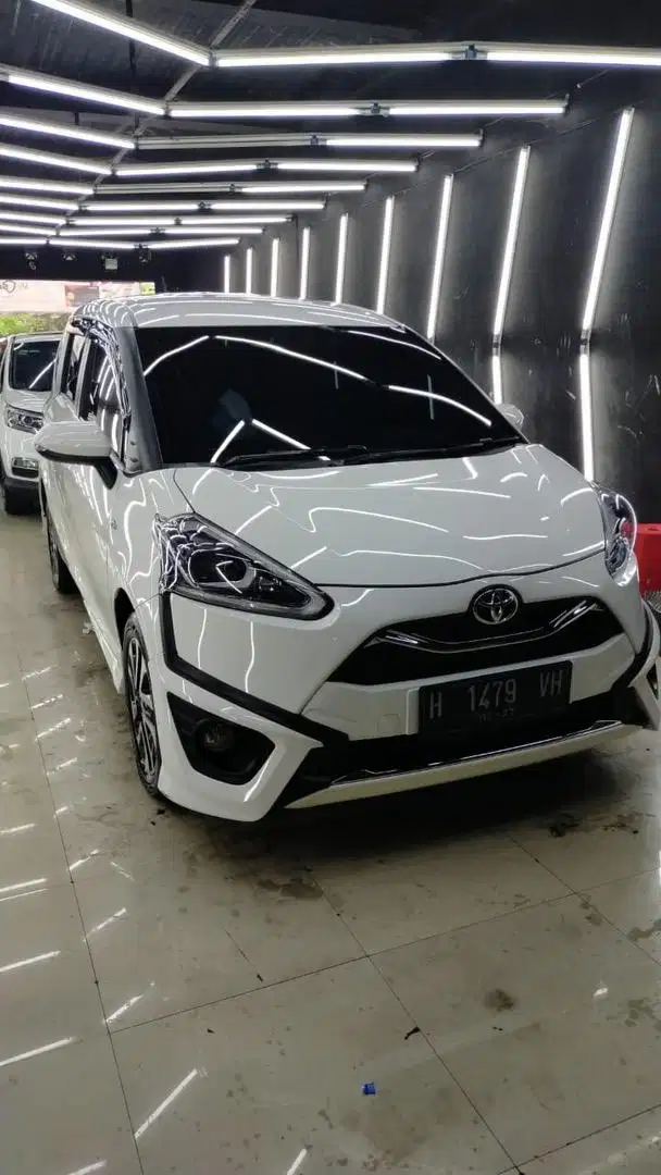 Toyota Sienta Q A/T 2022 Putih ISTIMEWA, TERAWAT, NEGO, dan TERJAMIN