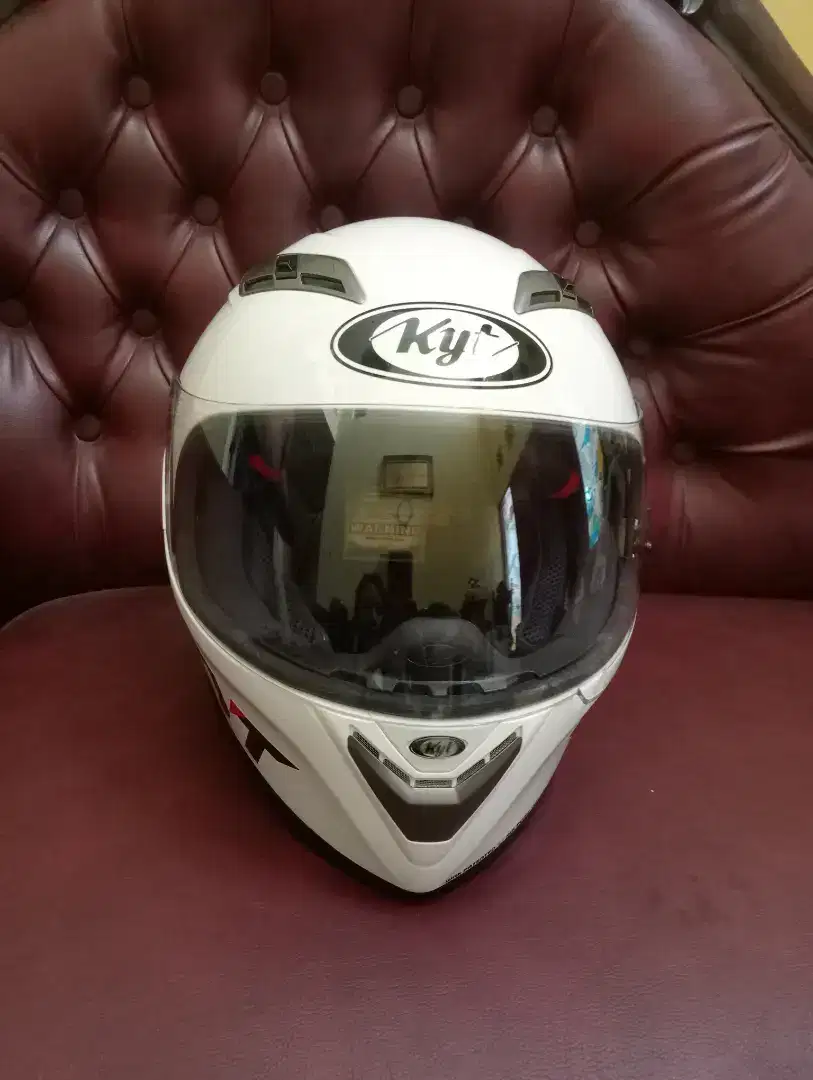 Helm KYT Vendetta 2 Putih