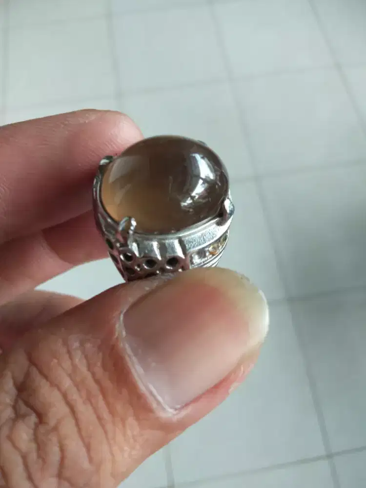 Batu idocrase solar ngaer natural