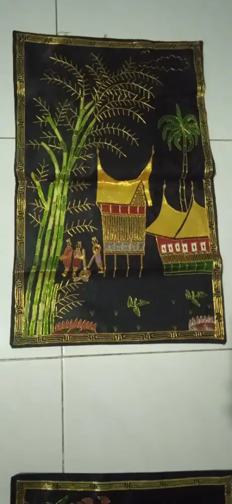 Muraaah!!Pajangan dinding sulaman benang emas motif Minangkabau